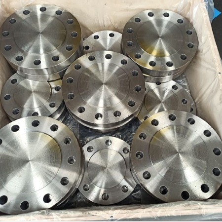 High pressure blind flange